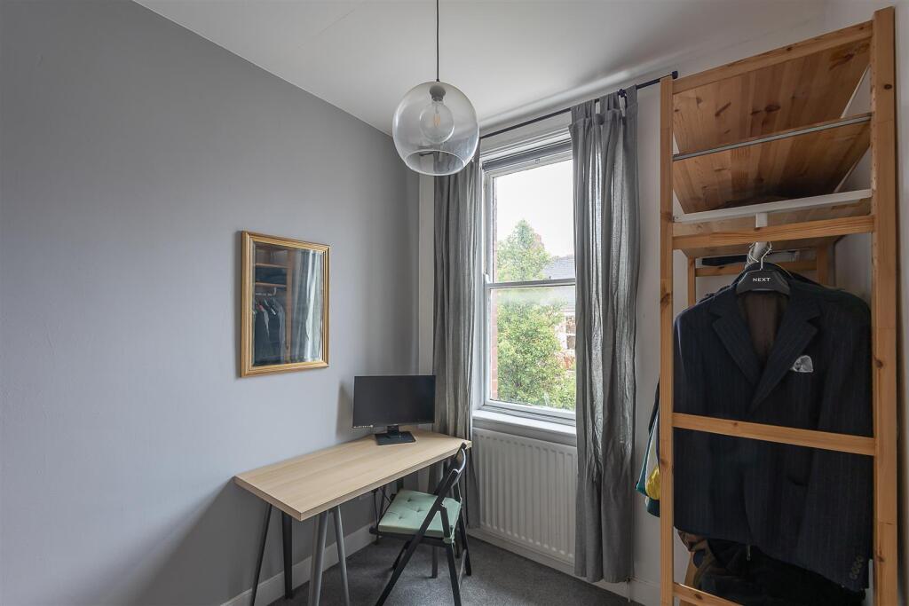 Apartment in Newcastle upon Tyne - View 5