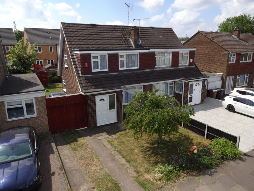 Main image of property: Butely Road, Luton, Bedfordshire, LU4