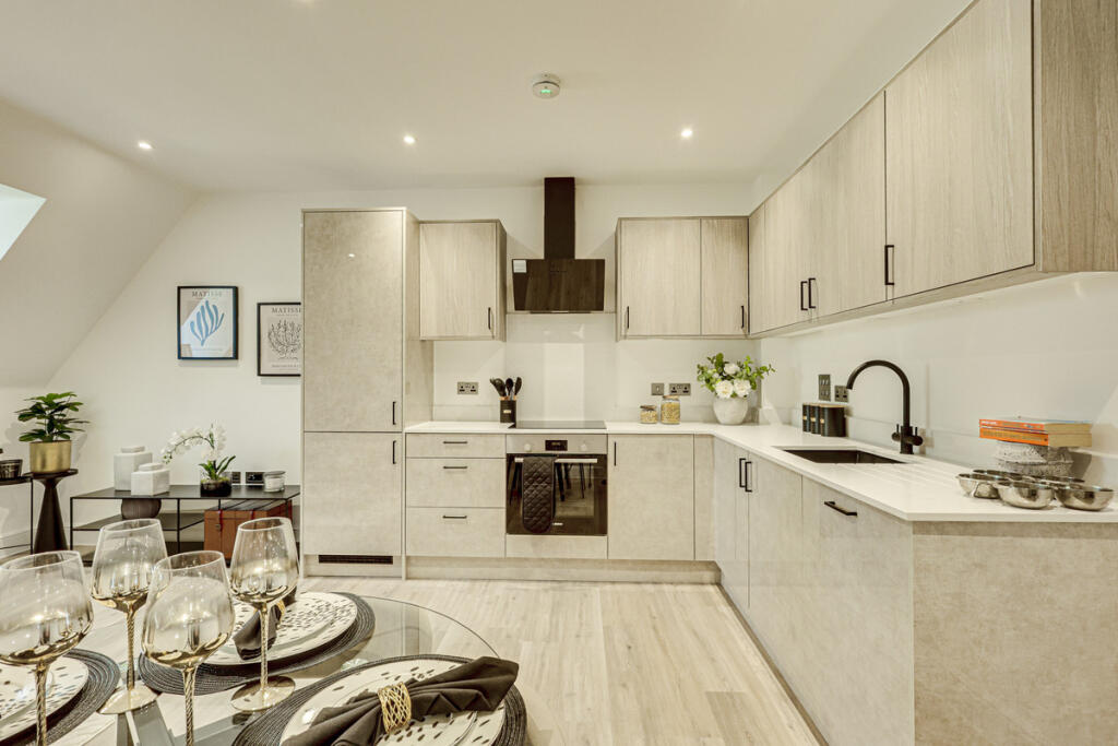 Apartment in Castle Point, Essex - View 4