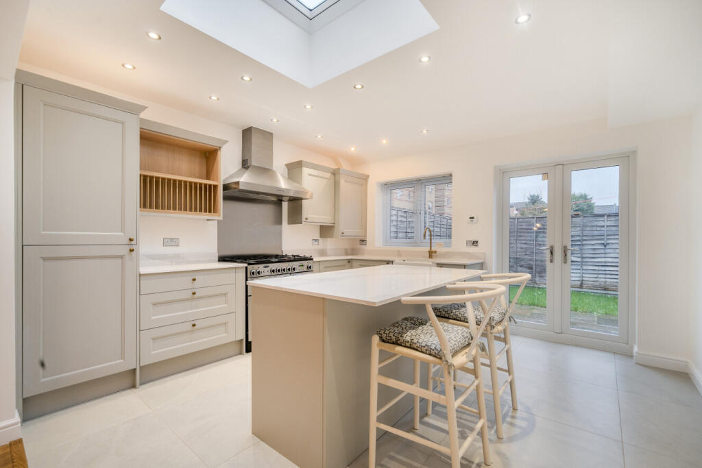 Transom Close, Surrey Quays, London, SE16 photo 2