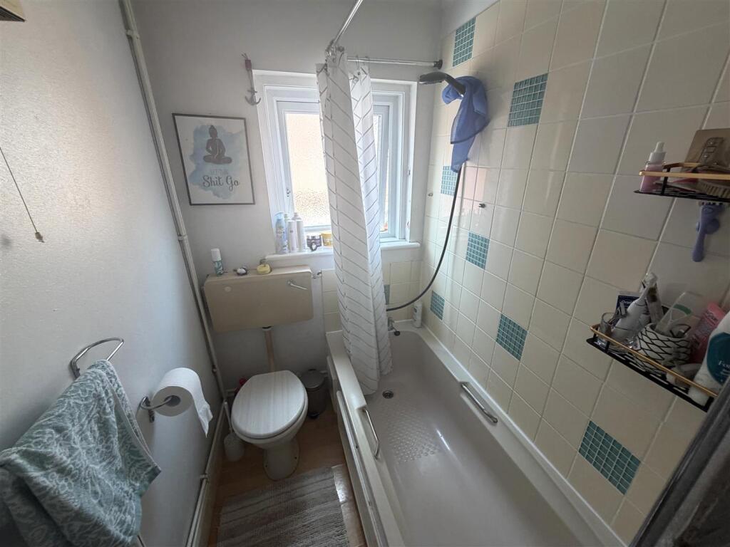 Apartment in Southampton - View 5