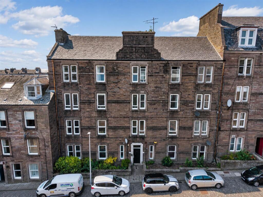 Main image of property: Step Row, Dundee