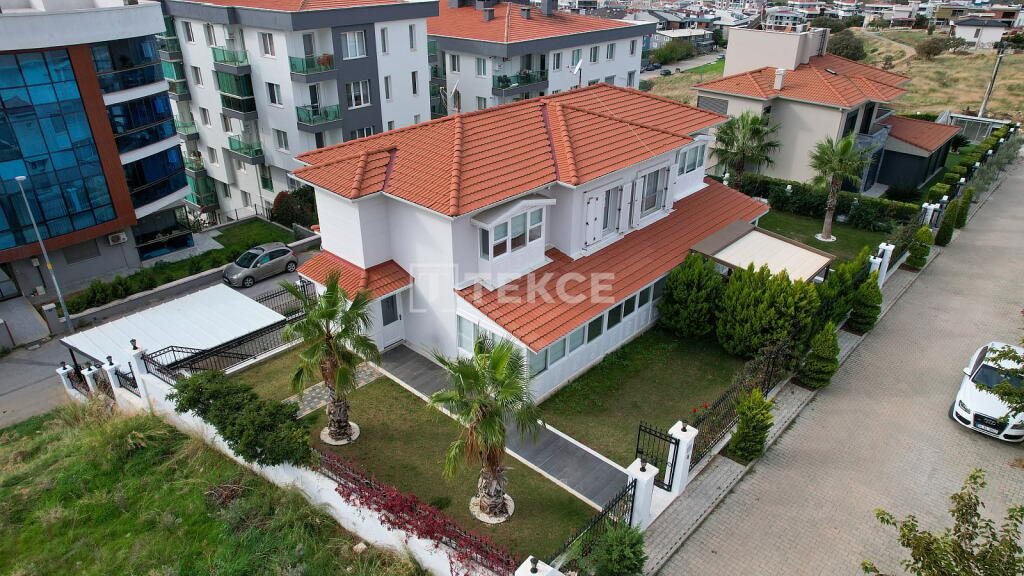 Main image of property: Izmir, Konak, Güzelbahçe
