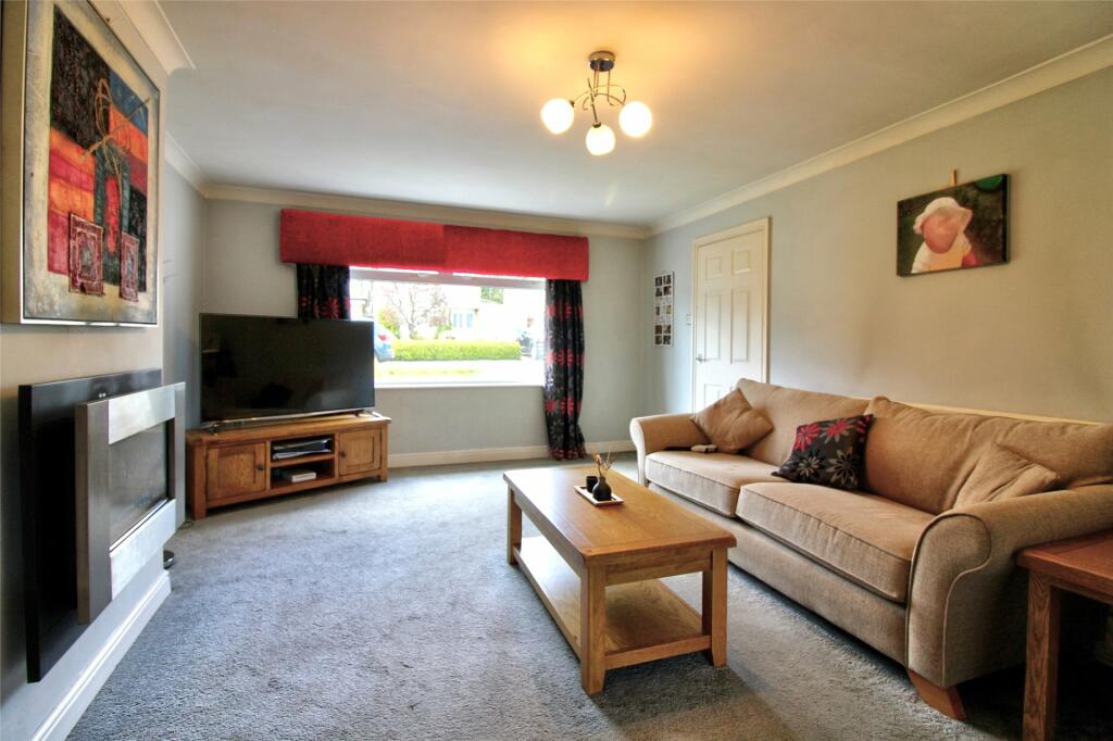 Pinewood Crescent, Heighington Village, Newton Aycliffe, DL5 photo 4