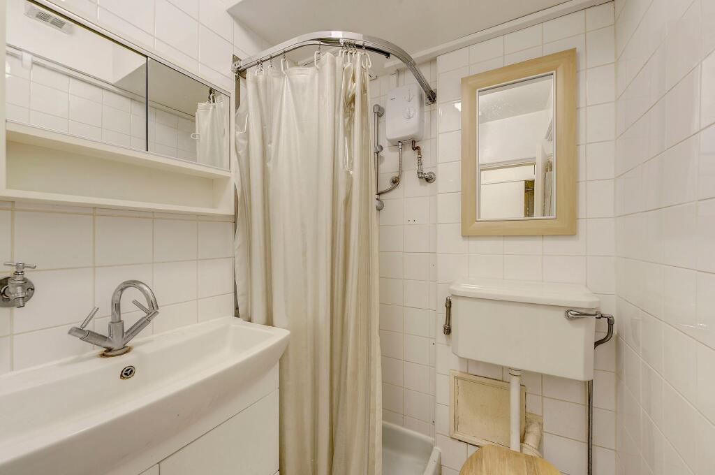 Apartment in London - View 5