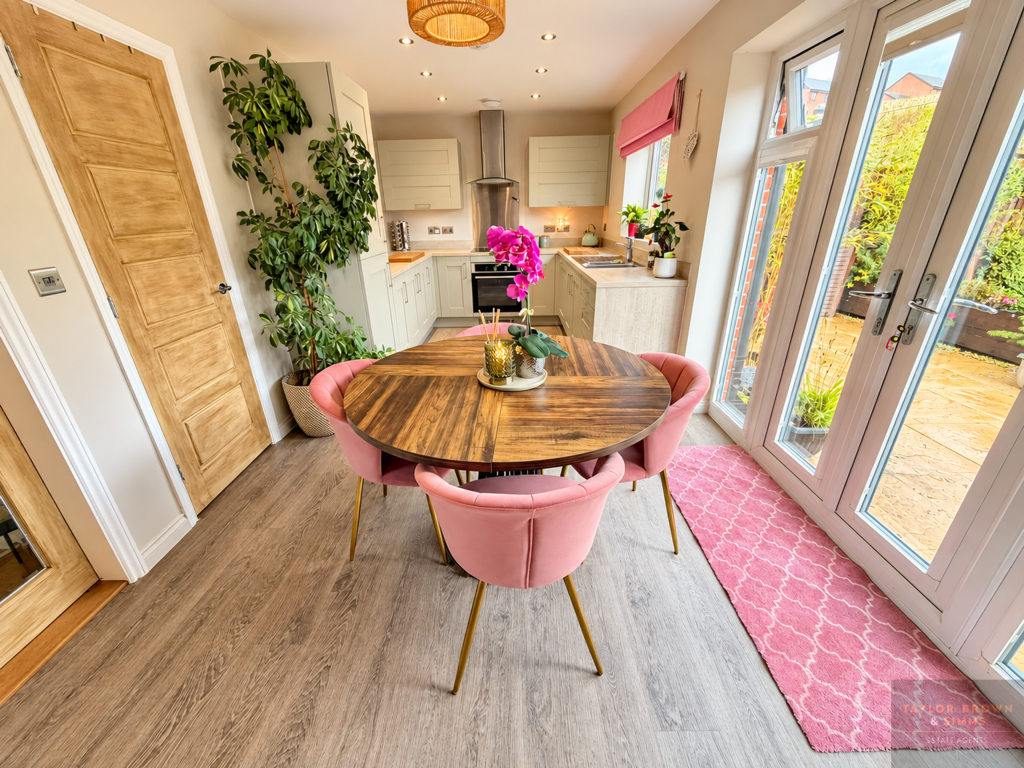 House in Derby - View 5