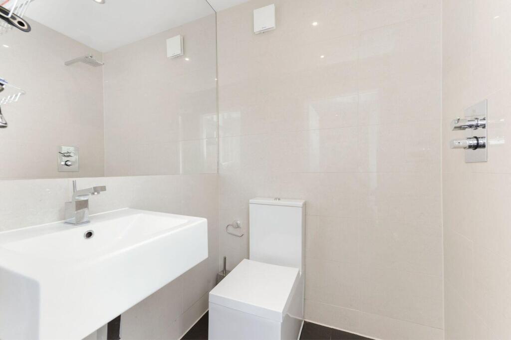 2 bedroom detached house for rent