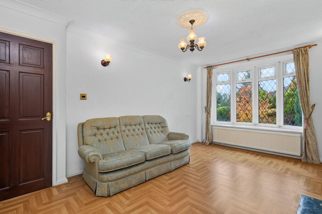 Latimer Crescent, Market Harborough, LE16 8AP photo 4