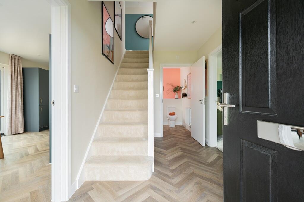 House in Northampton, Wellingborough - View 2