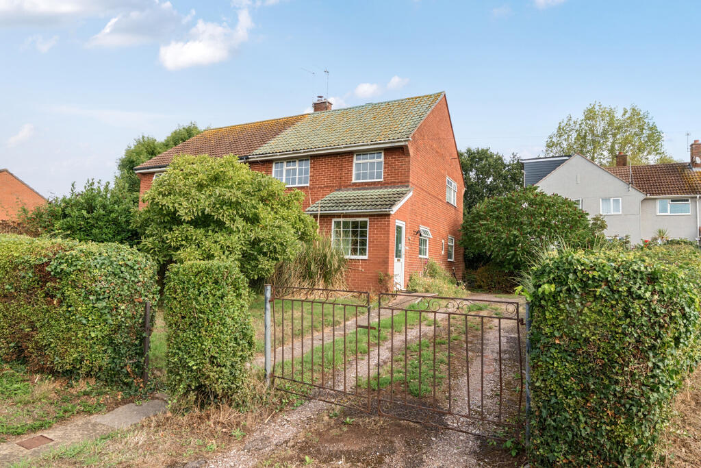 3-bed semi-detached on Littleham Road, Exmouth, Devon, £200,000
