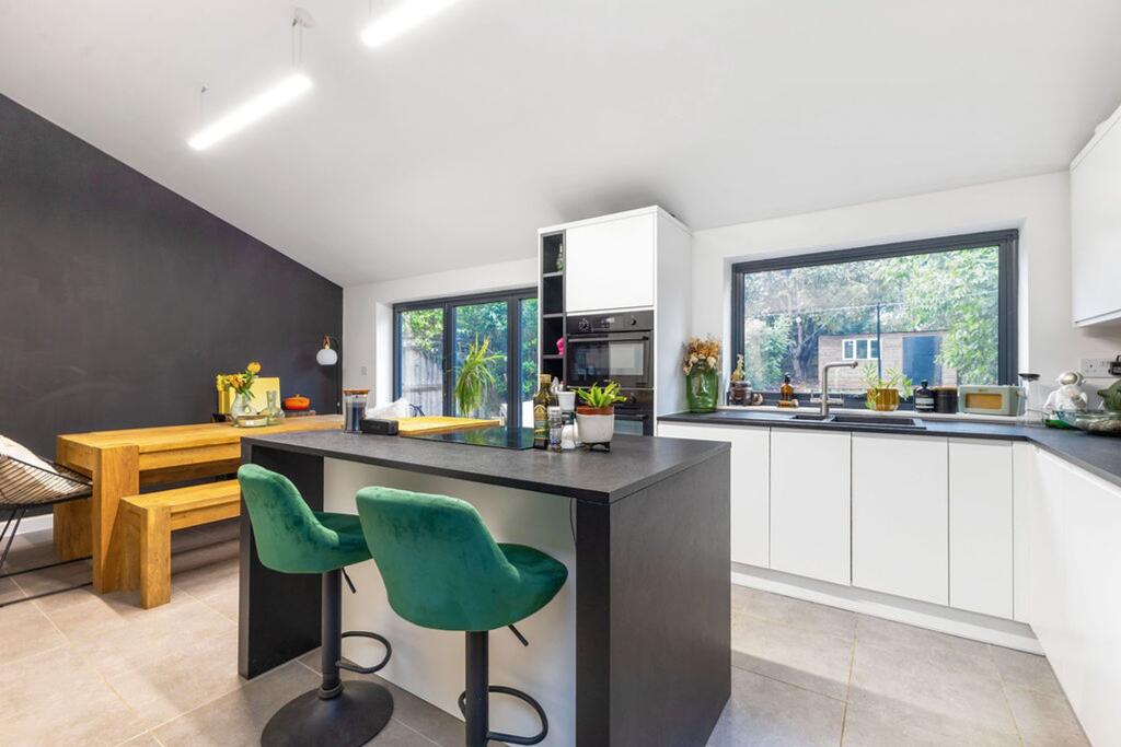 House in Chichester, Loxwood - View 5
