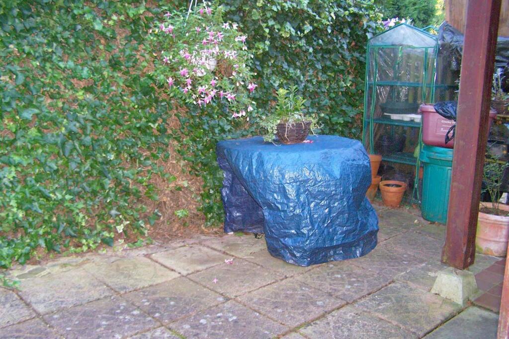 House in Crawley, West Sussex - View 4