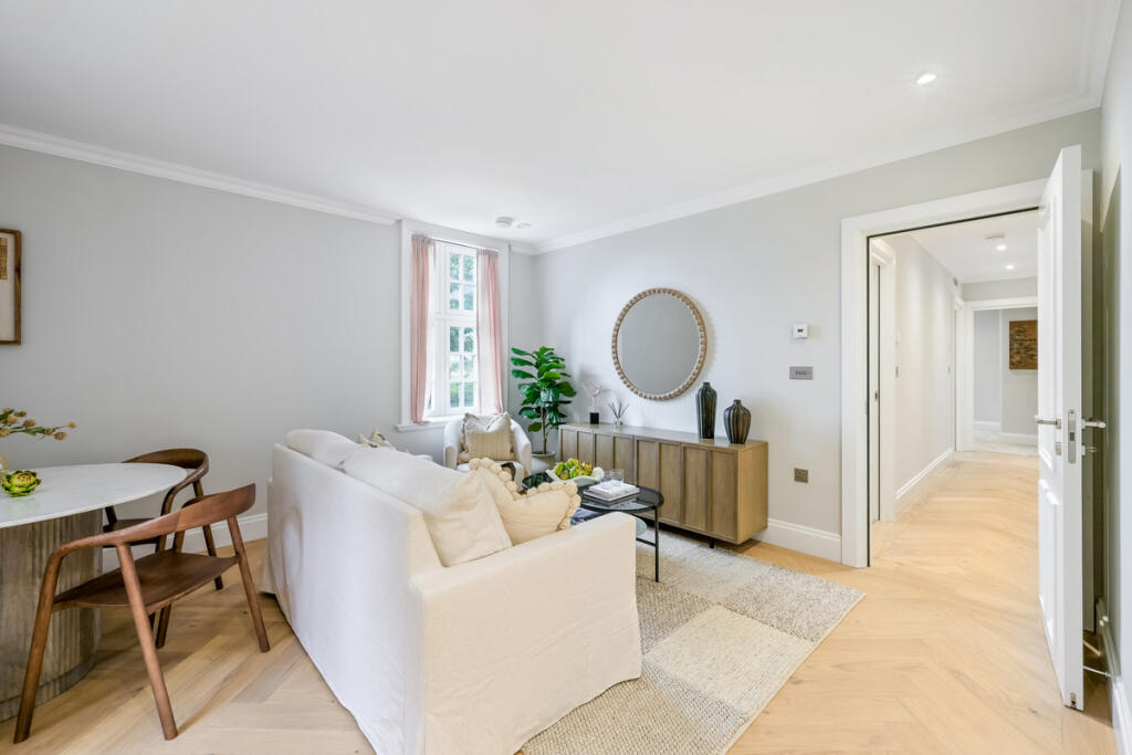 Apartment in Tandridge, Whyteleafe - More
