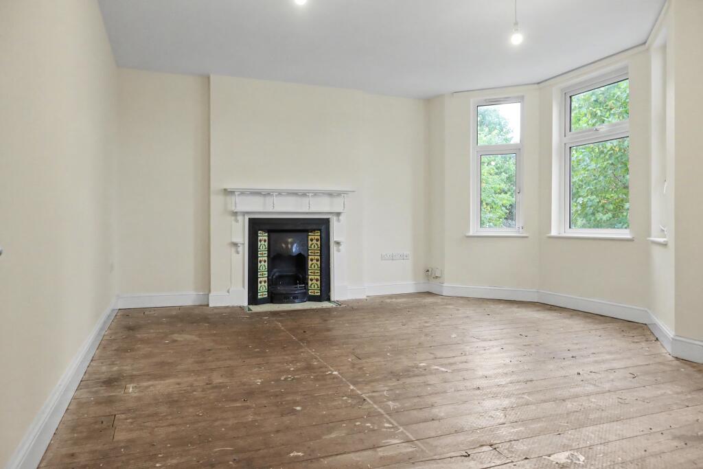 Flat 3, 13 Genoa Avenue, London, SW15 6DY photo 2
