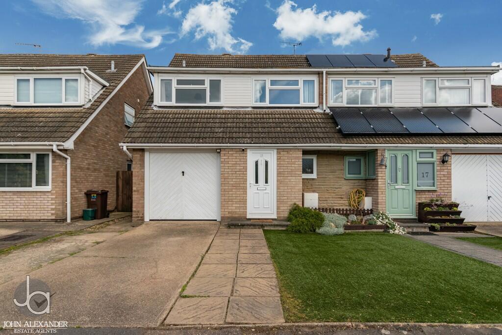 4-bed semi-detached on Holm Oak, Colchester, £325,000