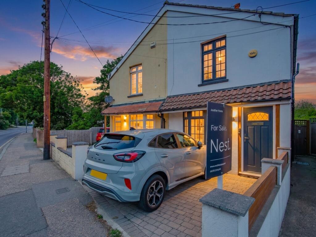 Main image of property: London Road, Wickford, SS12