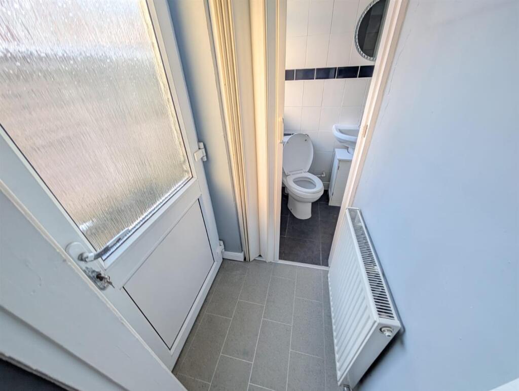 House in Hull, Garden Village - View 6