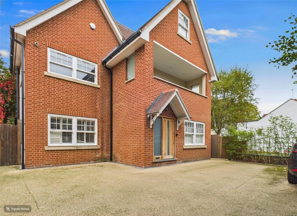 Main image of property: Shenfield Road, Shenfield, Brentwood, Essex, CM15
