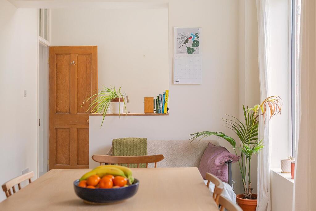 House in Bristol, Upper Knowle, St Philip's Marsh - More