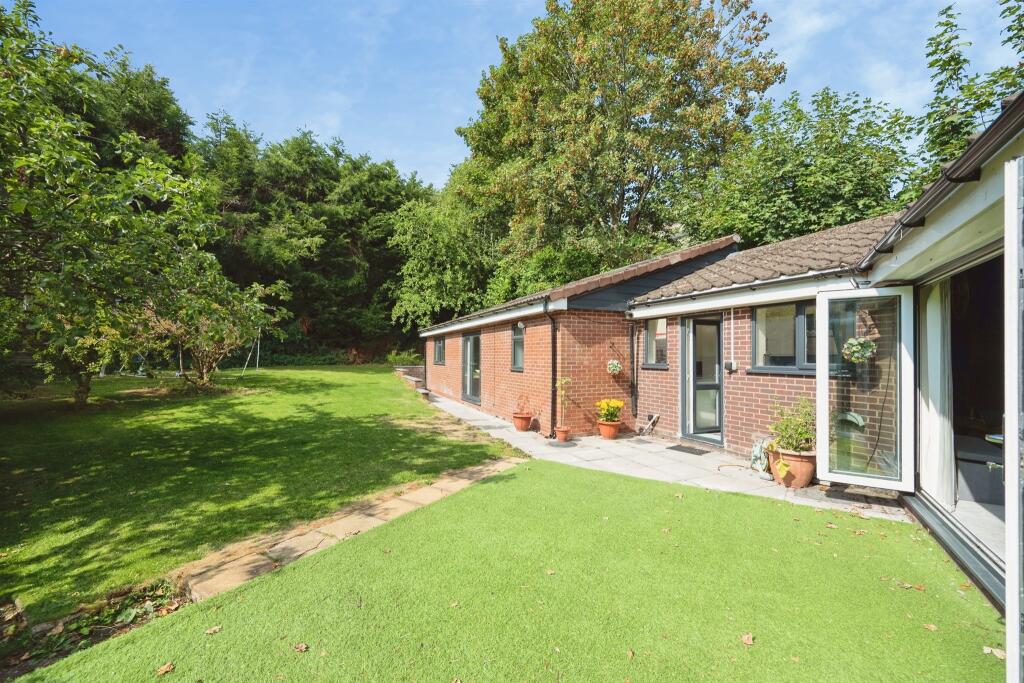 House in Dudley, West Midlands - View 4