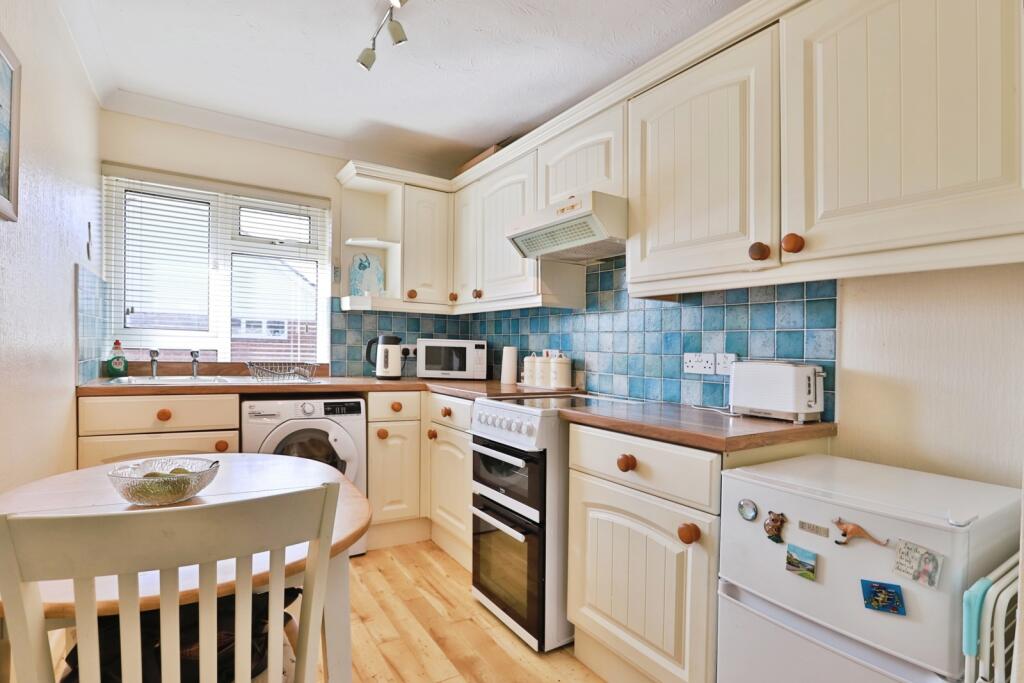 Apartment in Bournemouth, Bournemouth, Christchurch and Poole - View 3