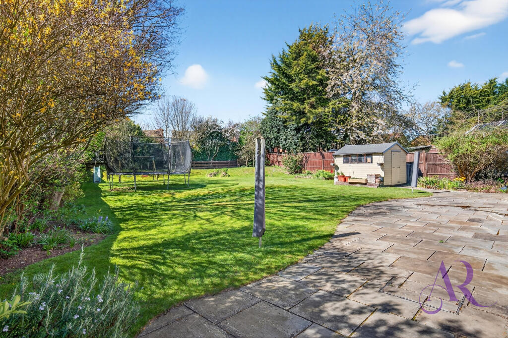 House in Newport Pagnell, City of Milton Keynes - View 4