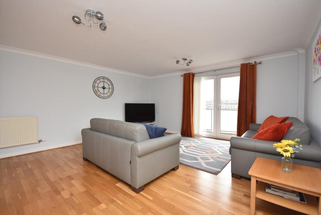 9 Glan Y Mor, Y Rhodfa, Barry, CF63 4BB photo 4