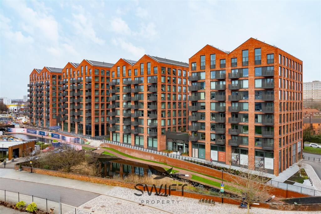 Main image of property: BRAND NEW APARTMENTS - GLASSWATER LOCKS, BIRMINGHAM, B4
