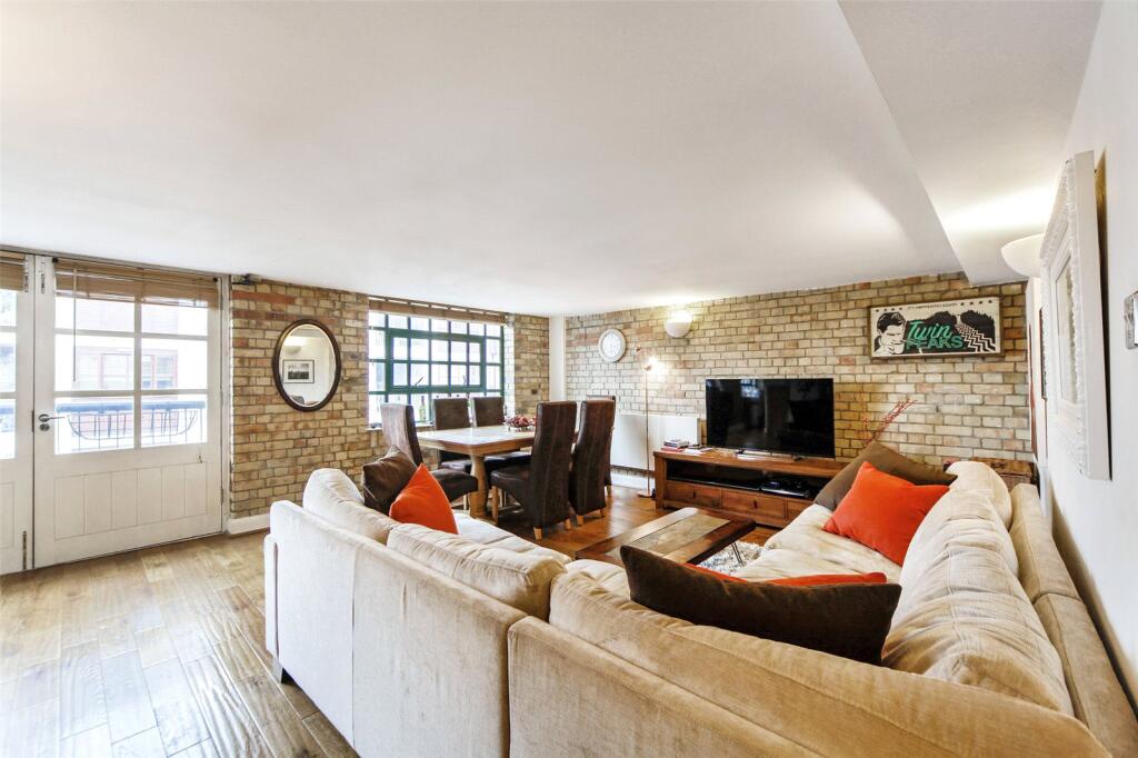 Main image of property: Merchant Court, 61 Wapping Wall, London, E1W