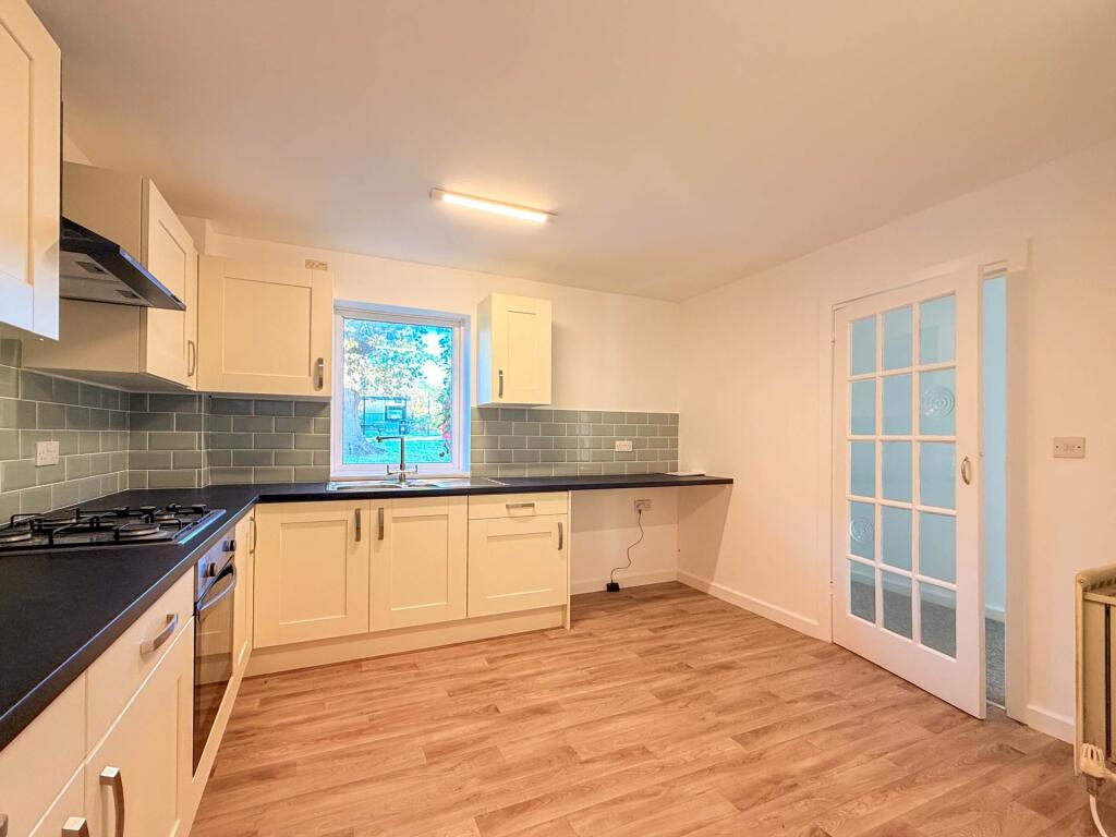 Chandler Close, Weston, Bath photo 4