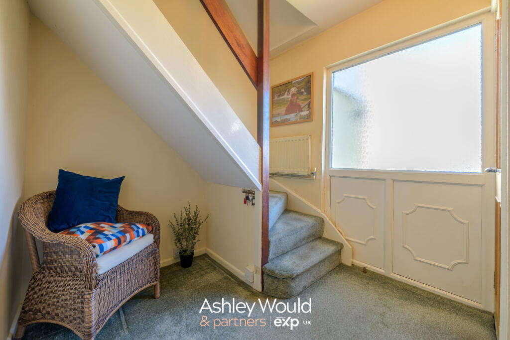 House in Dudley, West Midlands - More