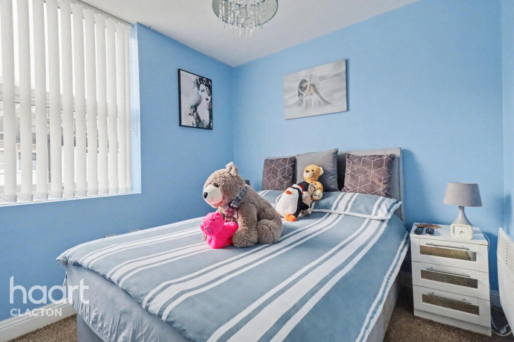 House in Tendring, Castlehill Park, Great Clacton - View 5