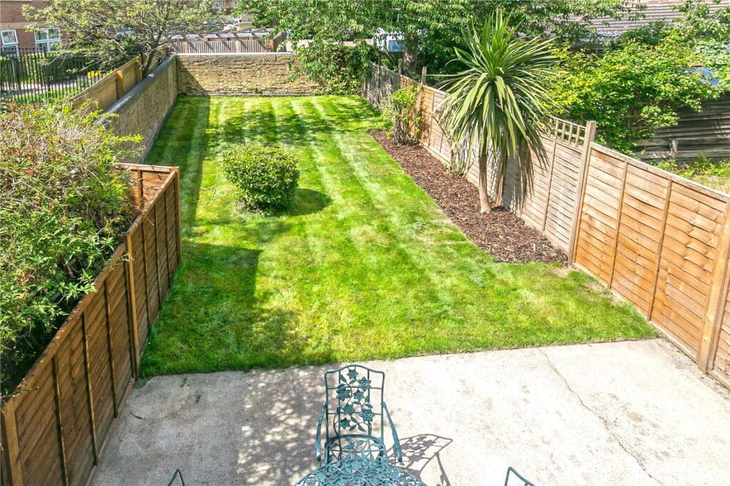 Apartment in London - View 5