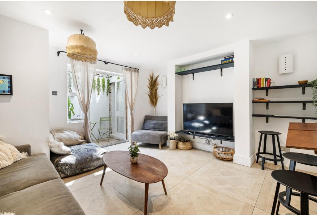 Apartment in Brighton - View 5