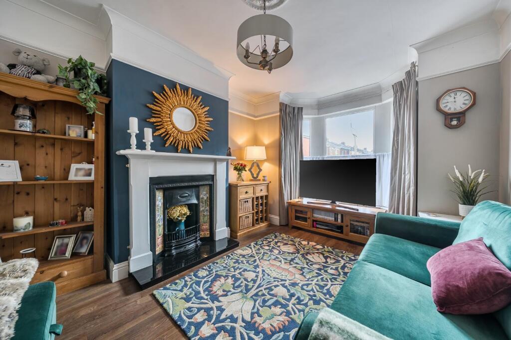 House in Portsmouth - View 3
