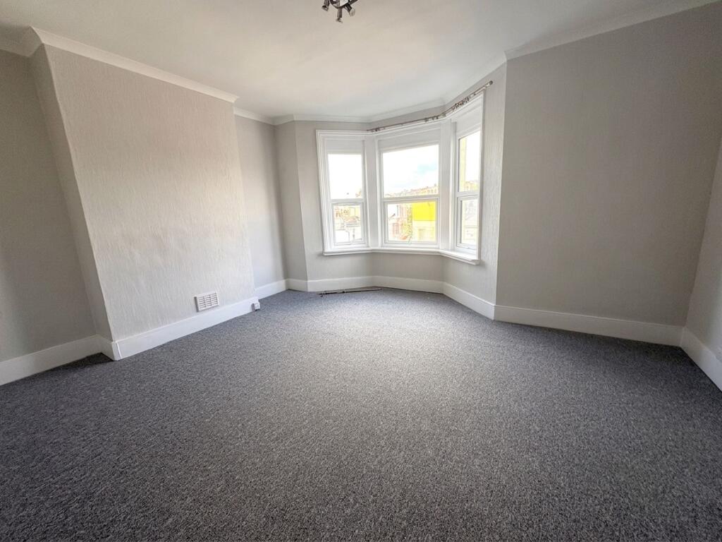 House in Tonbridge - View 4