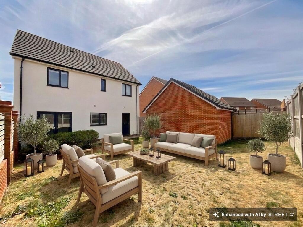 House in Stoke-on-Trent - View 4