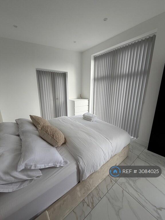 2 bedroom detached house for rent