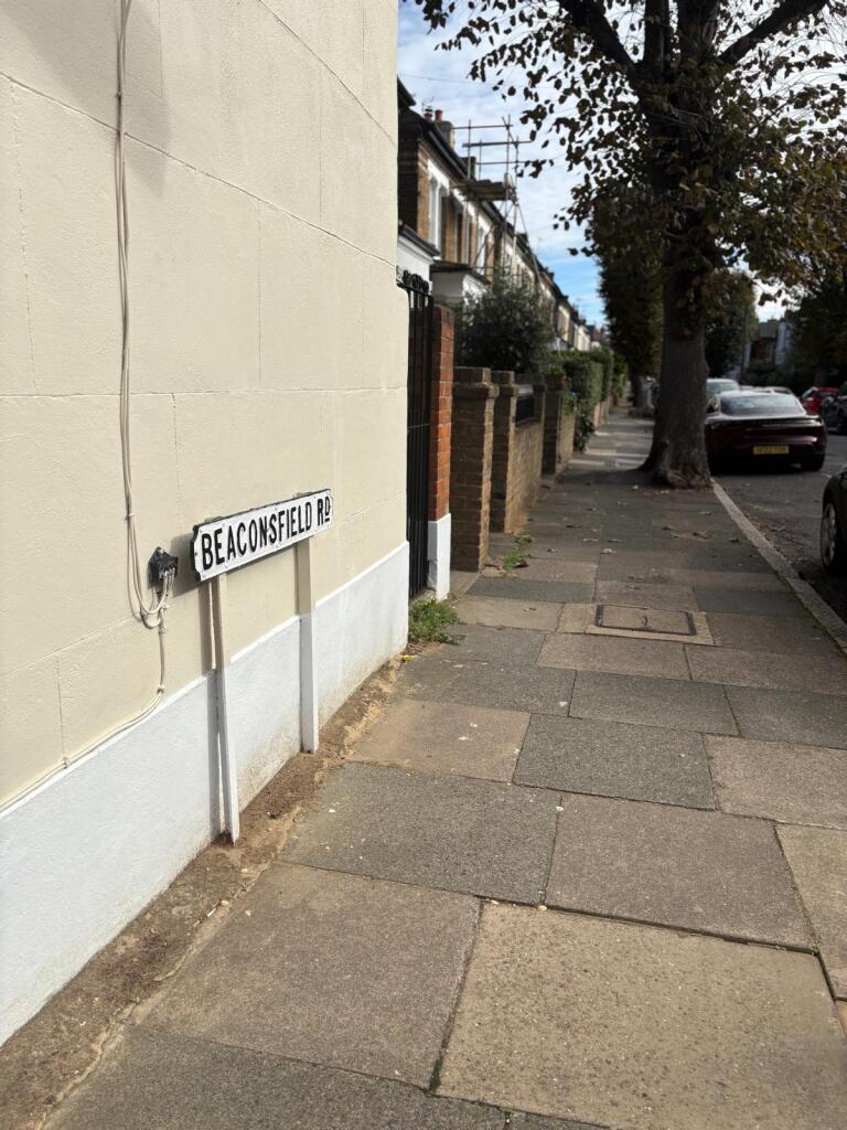 House in Twickenham, St Margarets - View 2