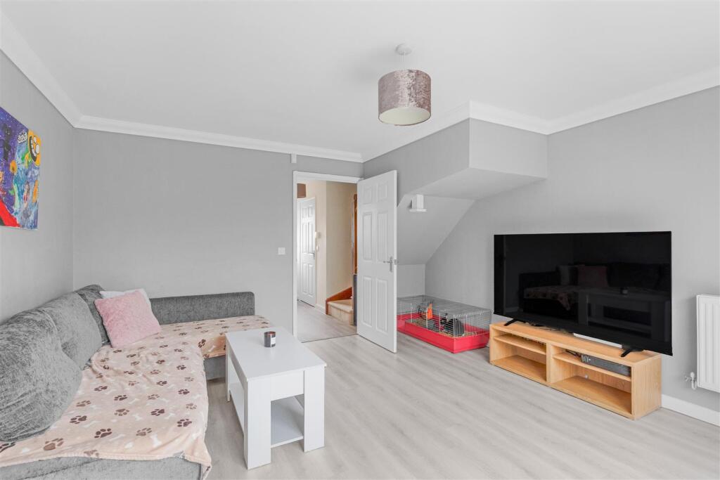 Furnace Drive, Thrapston, Kettering - View 6
