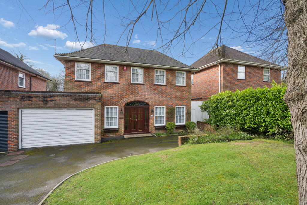 Main image of property: The Avenue, Northwood, Middlesex, HA6 2NJ
