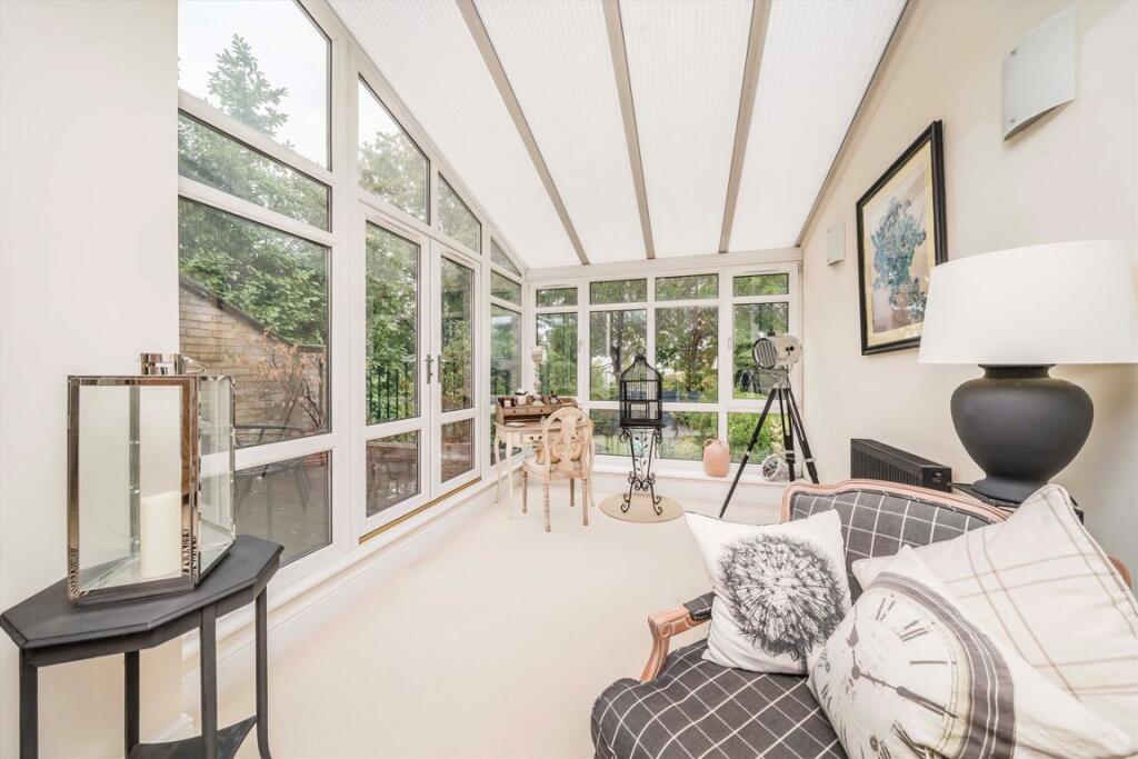 House in Kingston upon Thames - View 4