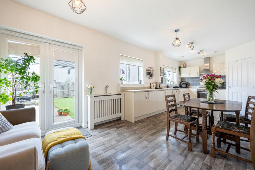 Duncolm View, Barrhead, G78 photo 4