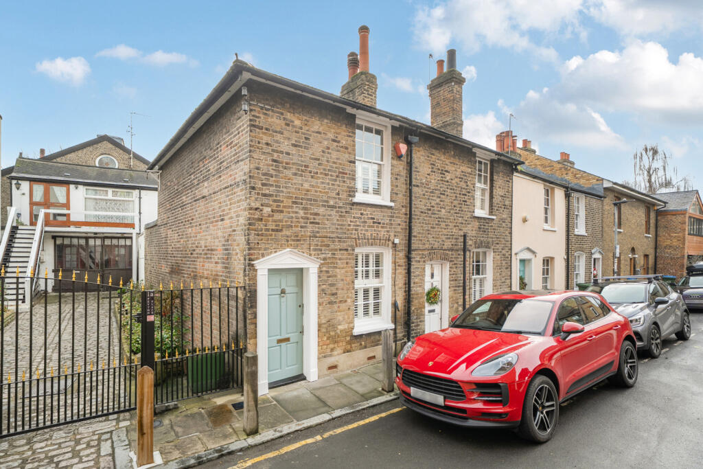 Main image of property: Peyton Place, London