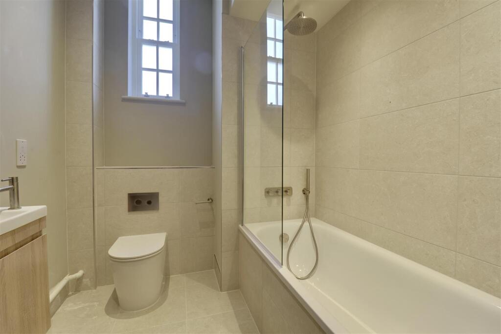 Apartment in Portsmouth - More