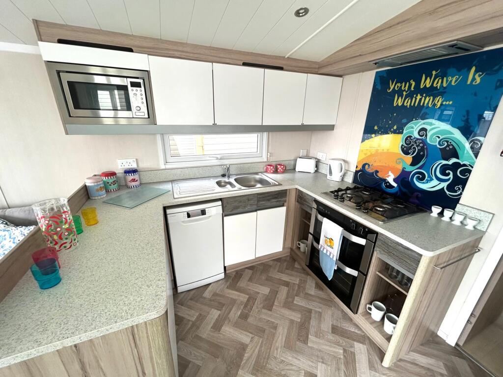2017 Swift Surfshack, New Beach Holiday Park, Dymchurch, Romney Marsh, Kent, TN29 0JX photo 2