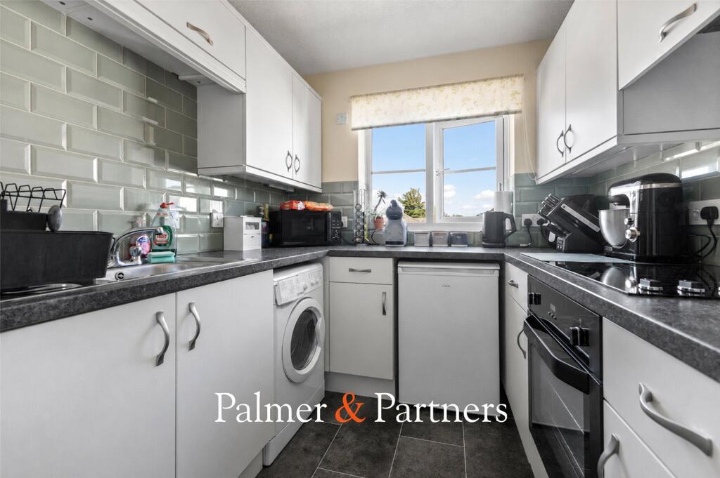 Apartment in Colchester, Myland, Highwoods - View 2