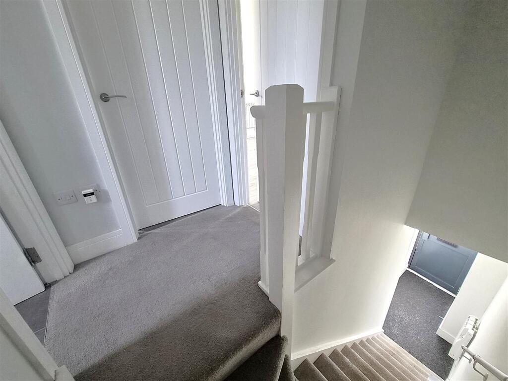 Apartment in London, Royal Borough of Greenwich - View 3