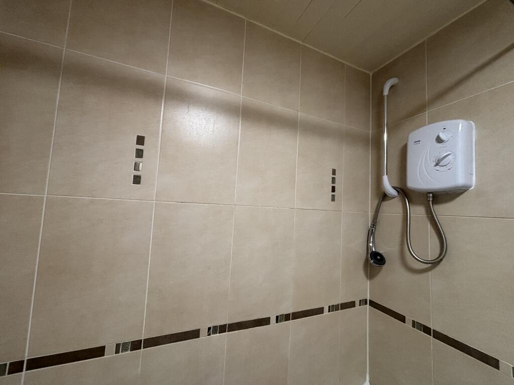 Apartment in Cumbernauld, Greenfaulds - More
