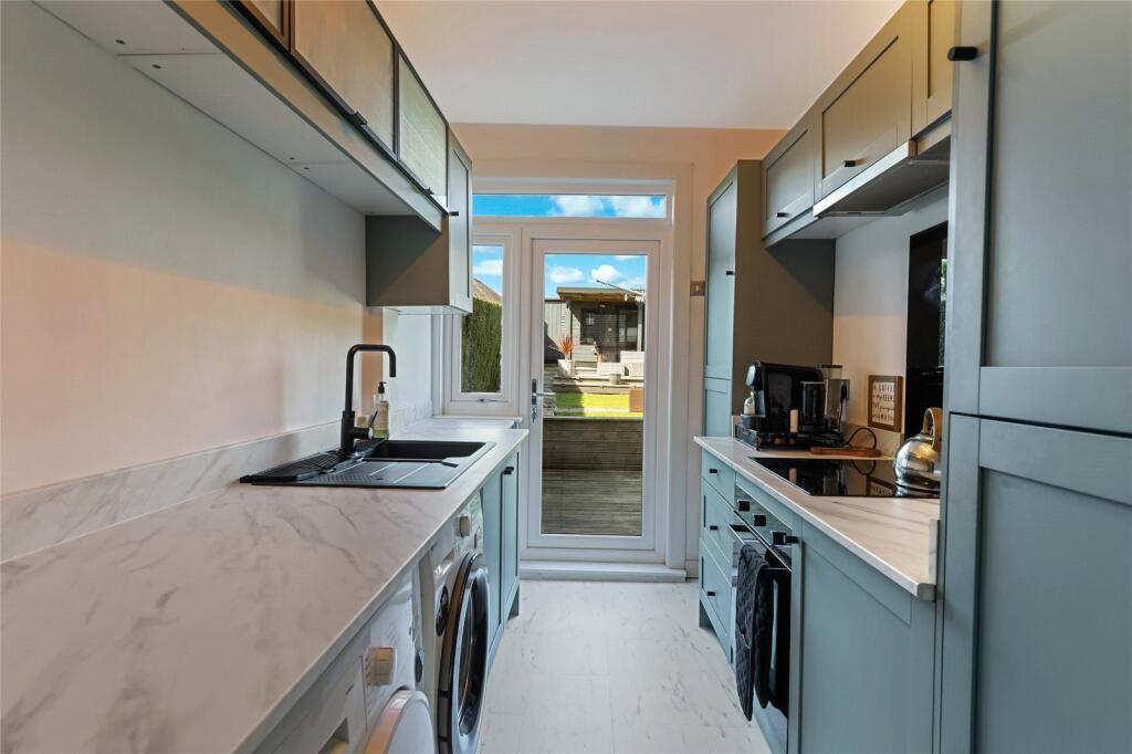 House in Greenock, Bridgend - More